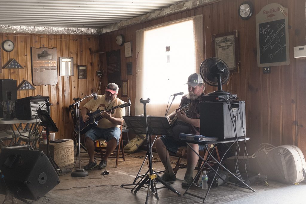 Sunday afernoon honky-tonkin at an American Legion in southern Illinois.